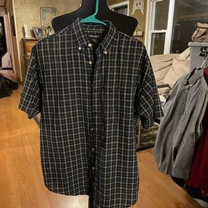 Medium Cherokee short sleeve button down